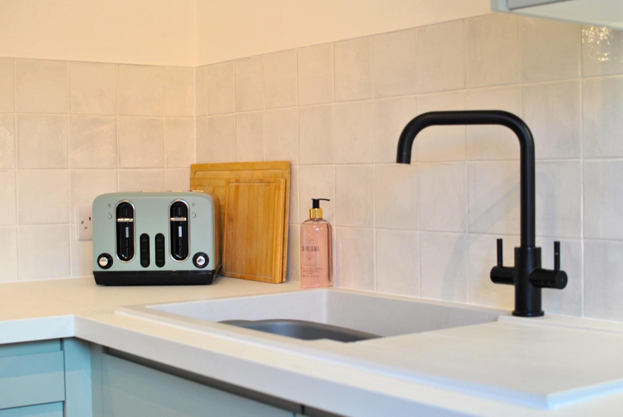 Dookers Nook- Quirky Coastal Cottage พิทเทนวีม ภายนอก รูปภาพ